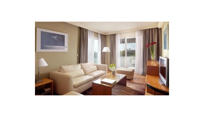 Blazer Suites Hotel poza 6