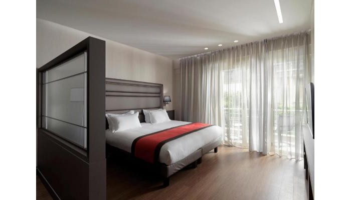 Hotel Holiday Suites poza 4