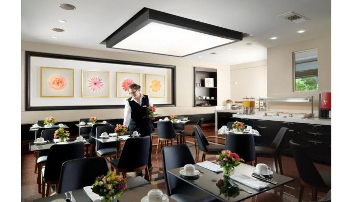 Hotel Holiday Suites poza 23