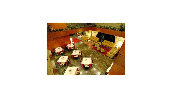 Iniohos Hotel poza 4