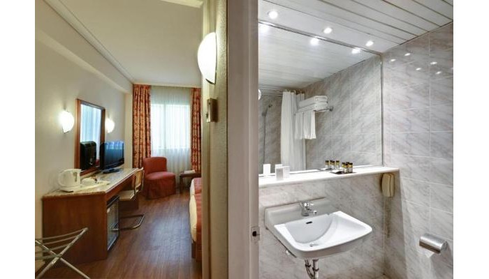 Titania Hotel poza 9