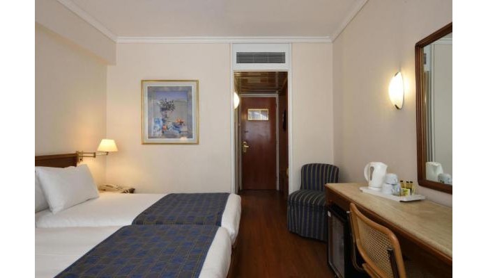 Titania Hotel poza 3