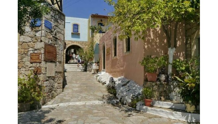 Arolithos Traditional Cretan Village poza 0