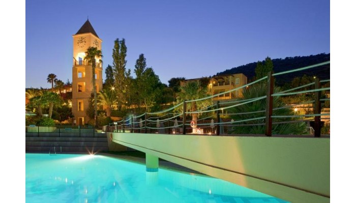 Candia Park Village poza 1