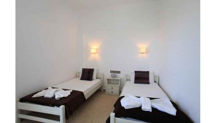 Iraklis Apartments poza 9