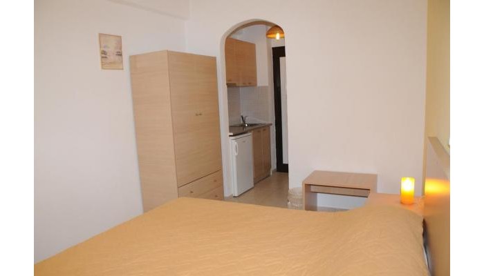 Manolis Apartments poza 8