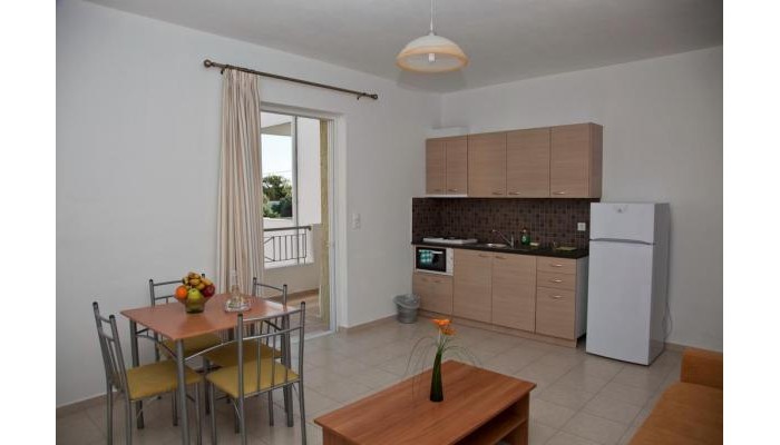 Manolis Apartments poza 2