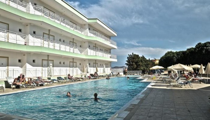 Hotel Chrissy's Paradise (Ex Nicolas Villas) poza 0