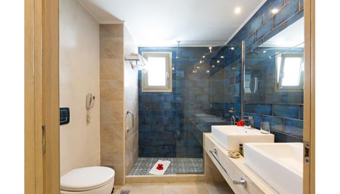 Poza pentru The Royal Blue A Luxury Beach Resort 247-1552575418 The Royal Blue A Luxury Beach Resort poza 6