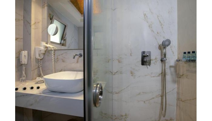 Vantaris Luxury Beach Resort poza 22