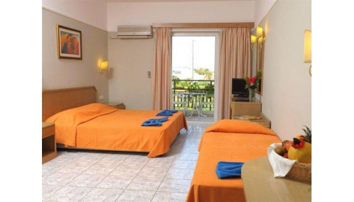 Hotel Vantaris Garden poza 1