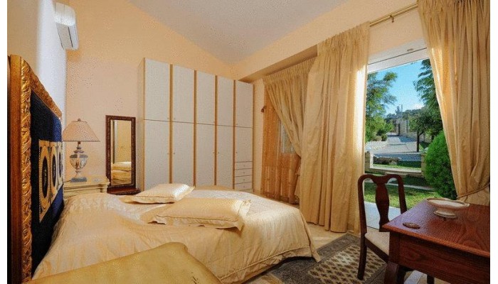 Hotel Vergis Epavlis poza 5