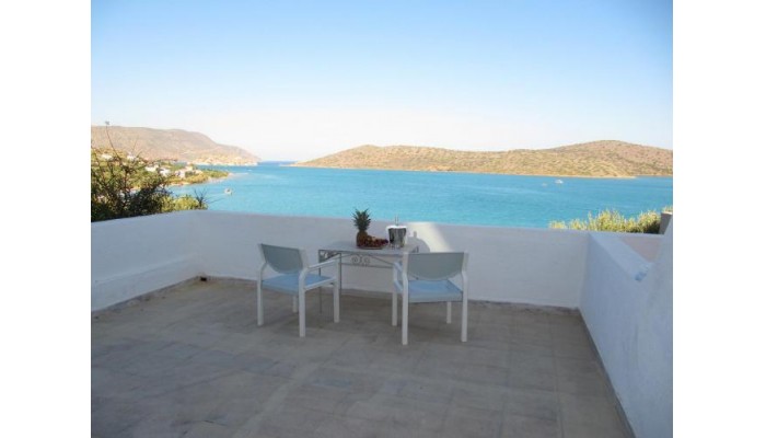 Selena Village poza 7