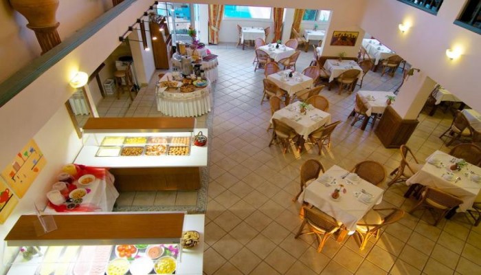 Trefon Hotel Apartments poza 7