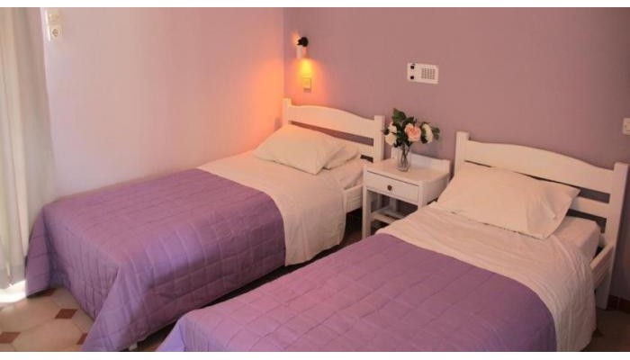 Alexandra Apartments poza 2