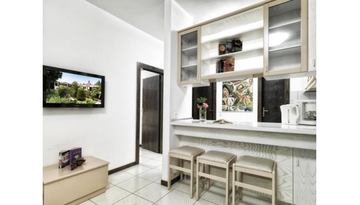 Elia Apartments poza 6