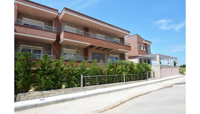 Erzo Studios poza 16