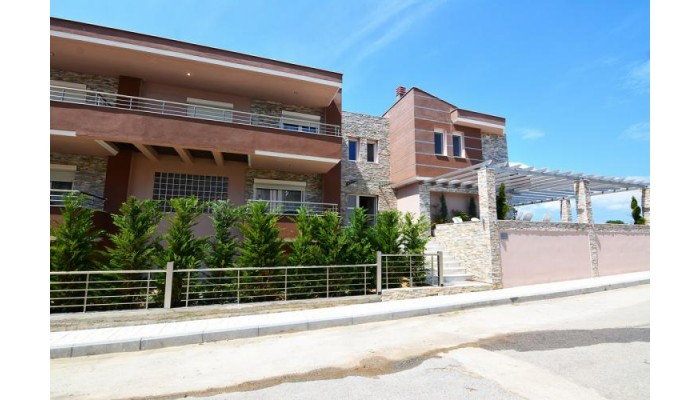 Erzo Studios poza 17