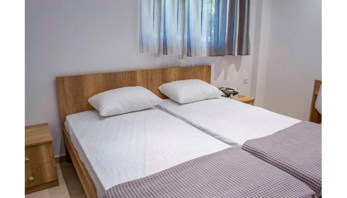 Milonas House Apartments poza 3