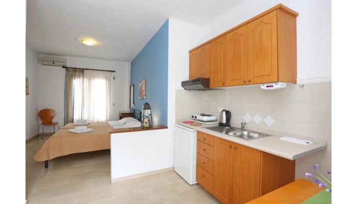 Pella House Studios & Apartments poza 9