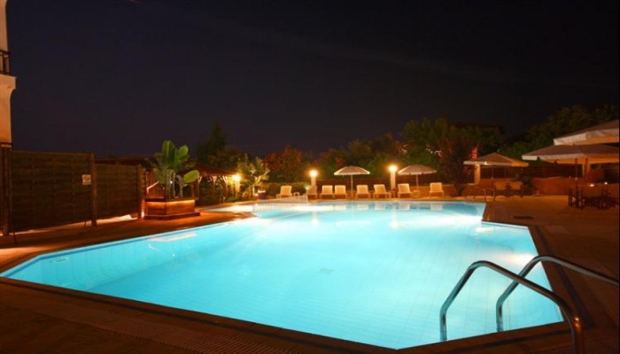Leonidas Hotel Apartments poza 3