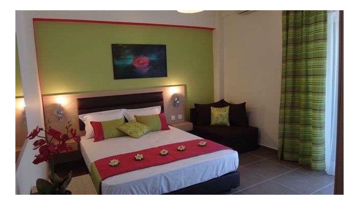 Leonidas Hotel Apartments poza 2