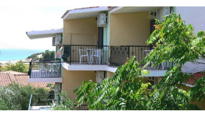 Village Mare poza 26