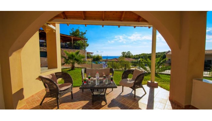 Village Mare poza 15