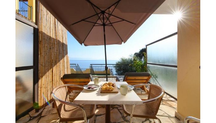 9 Muses Sea View Studios poza 12