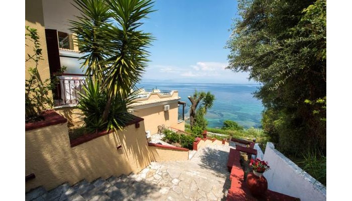 9 Muses Sea View Studios poza 16