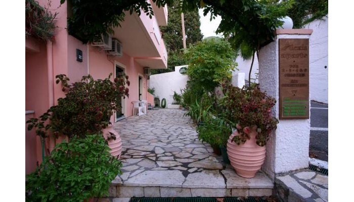 Alexis Pool Apartments poza 2