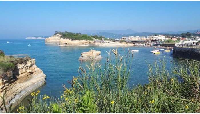 Antzela Apartments poza 3