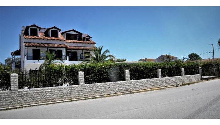 Captain's Studios & Apartments poza 4