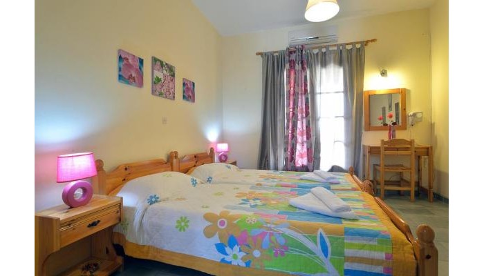 Harris Apartments poza 1