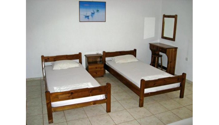 Petros Studios poza 4