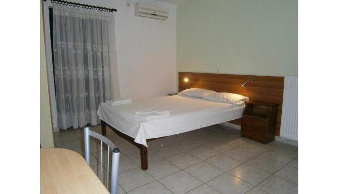 Petros Studios poza 5
