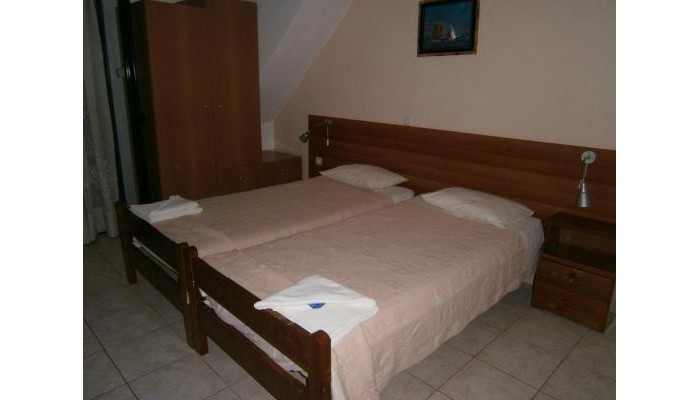 Petros Studios poza 1