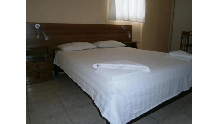 Petros Studios poza 6