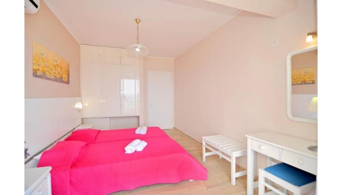 Byron Apartments poza 13