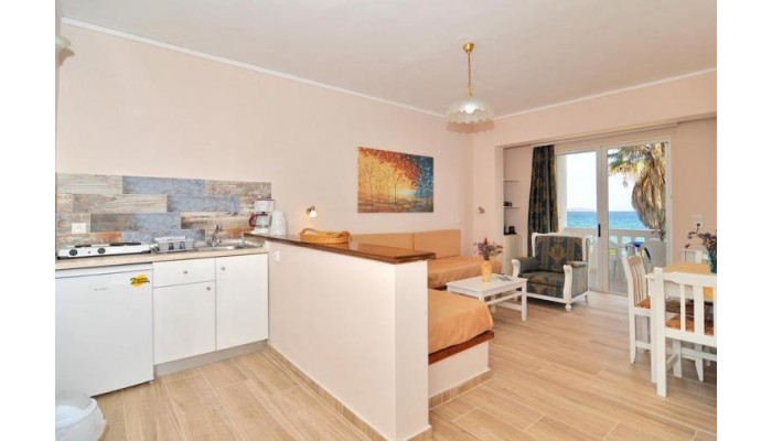 Byron Apartments poza 6