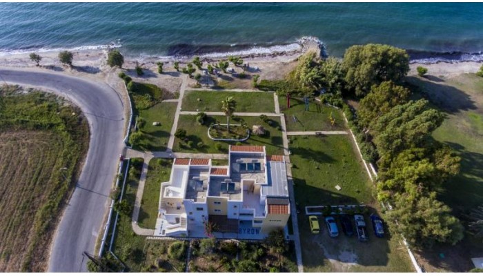 Byron Apartments poza 0