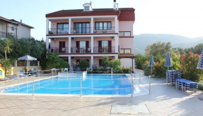 Christina Studios poza 1