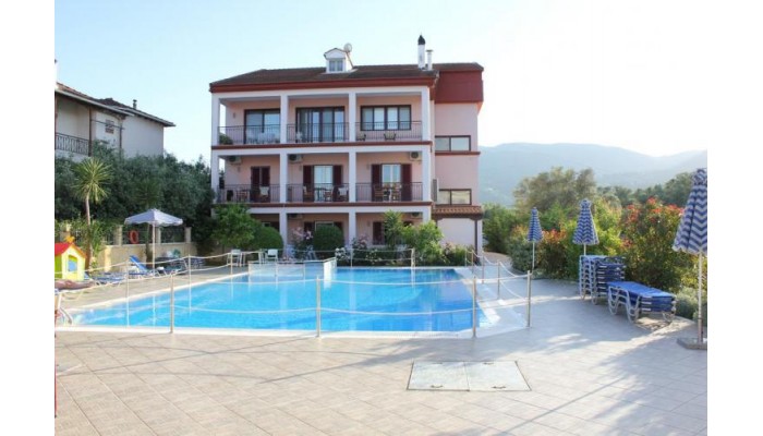 Christine Studios poza 0