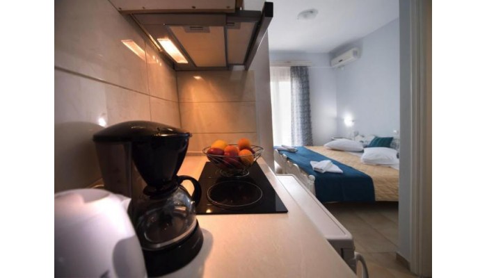 Christine Studios poza 6