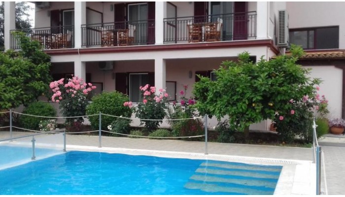 Christine Studios poza 1