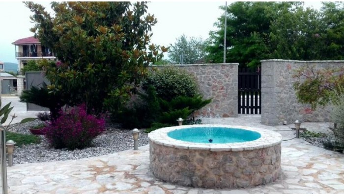 Christine Studios poza 2