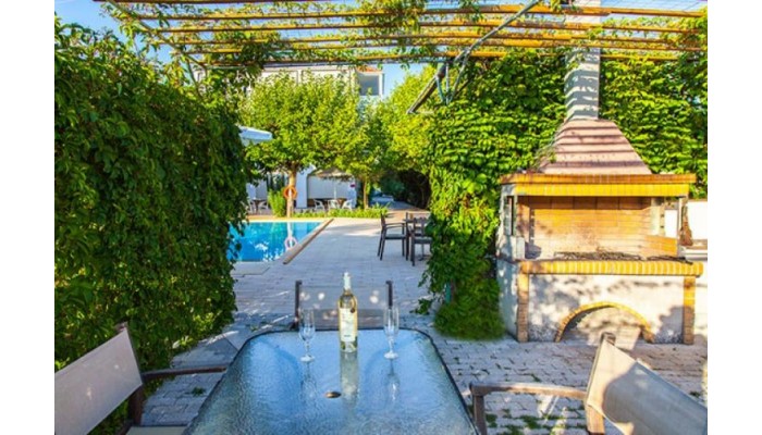 Thanasis Studios poza 4