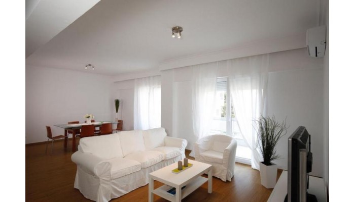 Chris Luxury Apartments poza 2