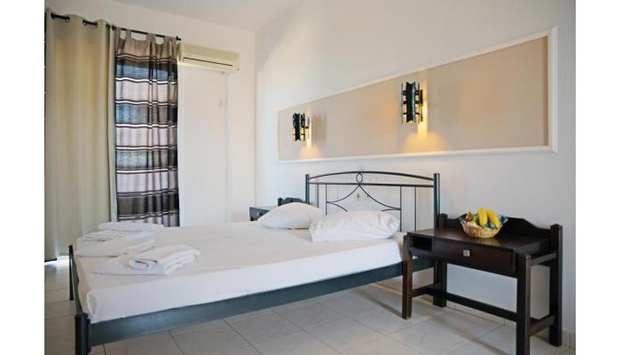 Hillside Studios & Apartments poza 13