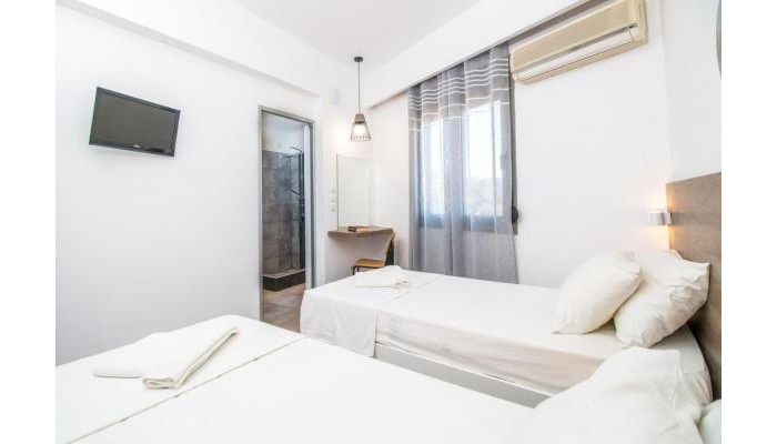 Hillside Studios & Apartments poza 8